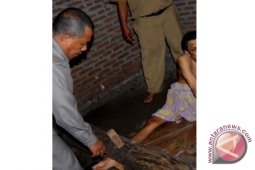 Istanaku Bukan Pasungan Oleh Rusmanadi  (bagian Pertama Dari Dua)