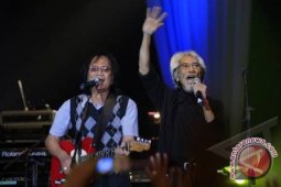 Pecinta Band Koes Plus 15 Provinsi Gebrak Surabaya