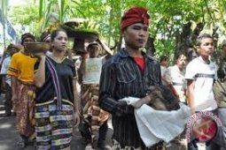 Ritual tolakbala cara warga Nipah Panjang