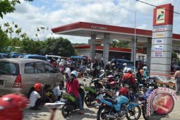 Antrean Panjang Kendaraan Terjadi di APMS Nunukan