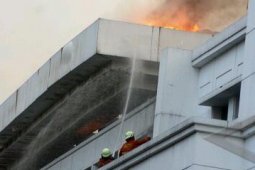 SETNEG TERBAKAR