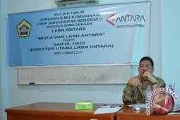 Naga bisa jadi cacing bila diberitakan media