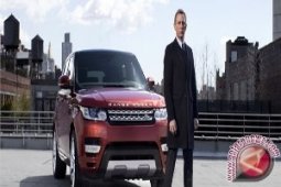 Daniel Craig Memblokade New York City untuk Pertunjukan Mengemudi
