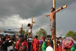 Perayaan Paskah 2013 Jadi Momentum Umat Kristiani