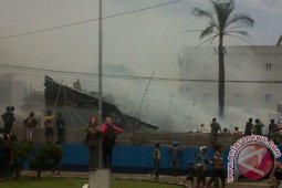 Mes Karyawan RS Mitra Medika Terbakar