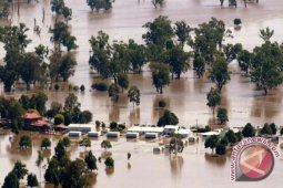 Banjir Putuskan Jalan Penghubung Desa di Aceh Barat