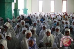 Demi UN MAN 3 Shalat Hajat