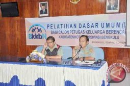 Puluhan petugas KB ikuti latihan dasar