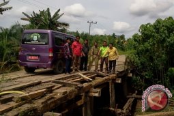Warga Argo Mulyo Minta Perbaikan Jembatan