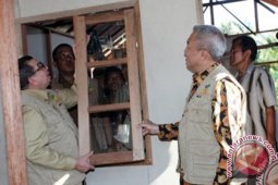 200 Rumah Direhab
