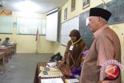 Gubernur Kaltim Pantau Pelaksanaan UN di Samarinda