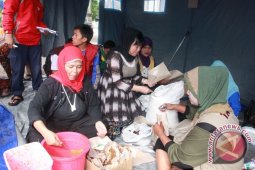 Distribusikan Sembako Korban Banjir