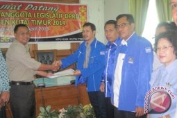 Demokrat Kutai Timur Serahkan Berkas DCS