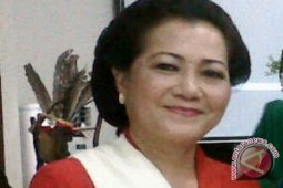 Edita Accu, Pekerja Gigih Peduli Sesama