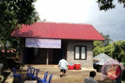 Gubernur Bali Menginap Di Rumah Warga Miskin