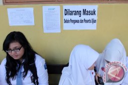UN DITUNDA KAMIS