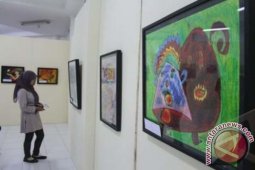 PAMERAN LUKISAN AUTIS