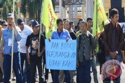 TOLAK UPAH MURAH