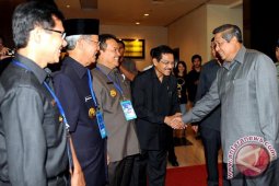 33 Gubernur Dampingi Presiden