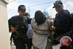 Polri Bantah Undang Wartawan Liput Penggerebekan Teroris