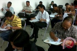 25 Peserta Jalani Tes Tertulis Calon KPU Landak