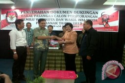 Agustina-Hatta Calon Perseorangan Terakhir Pilwako Pontianak