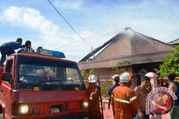 Rumah warga rawamakmur terbakar