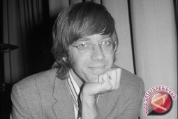 Musisi The Doors Ray Manzarek Tutup Usia