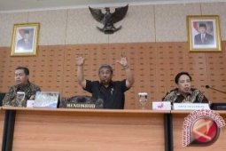 Presentase kelulusan turun, kesalahan sistem UN menumpuk