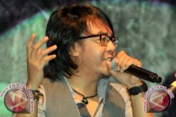 Ari Lasso  Obati Kerinduan Baladewa
