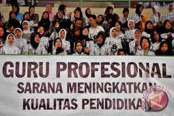 Pemerintah Diminta Perhatikan Guru Honorer