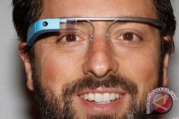 Teknologi Organic Light-Emitting Diode untuk Google Glass.