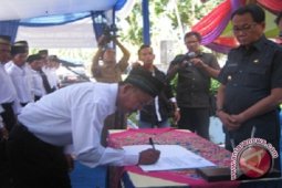 Bupati Batanghari Lantik Kades dan BPD