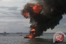 KAPAL TERBAKAR