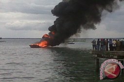 KAPAL TERBAKAR TEWASKAN TUJUH ORANG