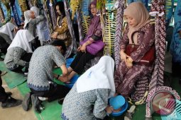 Tradisi Bakti Sujud