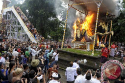 Ngaben Puri Ubud