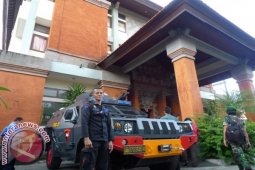 Polisi Jaga Ketat KPU Denpasar