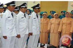 Tiga Pejabat Jadi Kadis