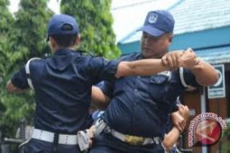 Pekerjakan 80 satpam di Jambi, PT AMP Padang tidak punya izin