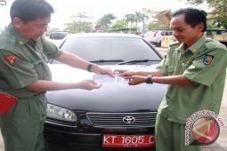 Mantan Asisten IV Kukar Kembalikan Mobil Dinas