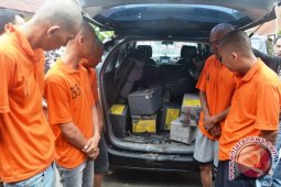 Polisi Ringkus Sindikat Pencuri Baterai BTS Telkomsel