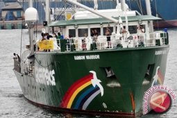 Presiden SBY Kunjungi Kapal Rainbow Warrior