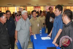 Awang : Tidak Harus Bekerja di Kota
