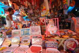 Indonesia to impose up to 200-pct import tariffs on Chinese goods