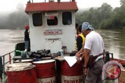 Water Police Secure Illegal Diesel Fuel