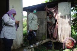 Penyakit Kusta Akibatkan Dollah Hidup Terpencil di Gubuk
