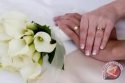Perempuan 16 Tahun Menikah Tidak Langgar UU