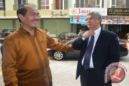 KPK Buntuti AM Sejak Senin