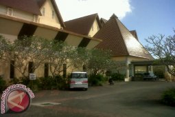 Guru Gugat Yayasan Soal Jual-beli Lahan